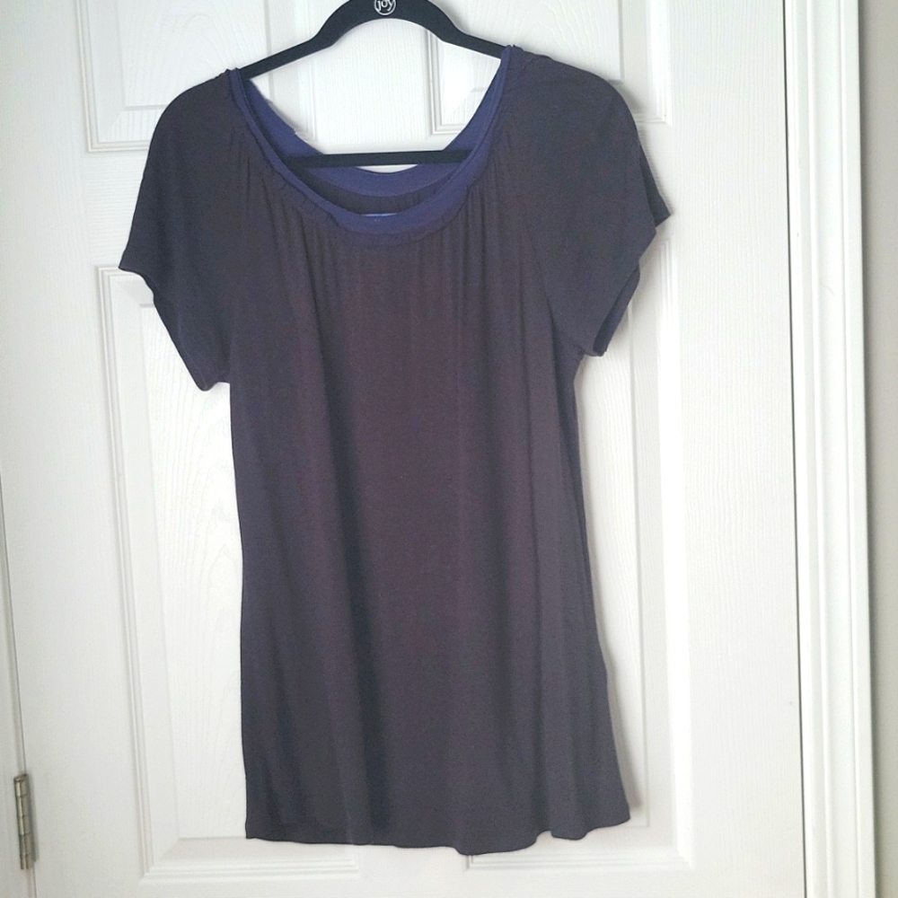Vera Wang pull over black top
